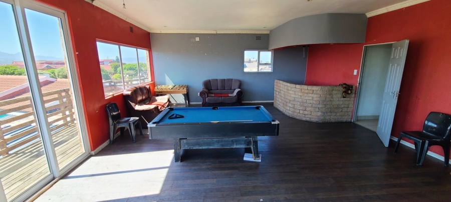 5 Bedroom Property for Sale in Malibu Village Western Cape